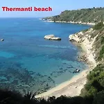Nerissa 3, Two Bedroom House Hébergement de vacances *