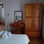 بيت للعطل Nerissa 3, Two Bedroom House *