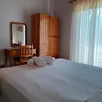 Nerissa 3, Two Bedroom House Hébergement de vacances *