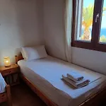 Nerissa 3, Two Bedroom House Vakantiehuis Spartià