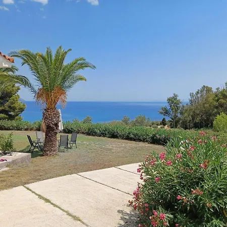 Nerissa 3, Two Bedroom House Feriehus *